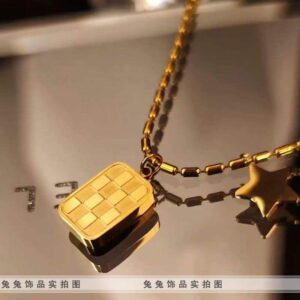 2025 new trendy small purse pearl necklace design niche.