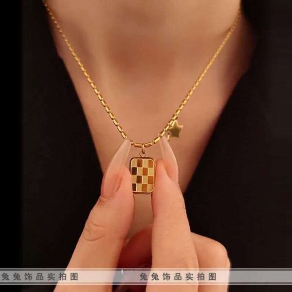 2025 new trendy small purse pearl necklace design niche. - Image 3